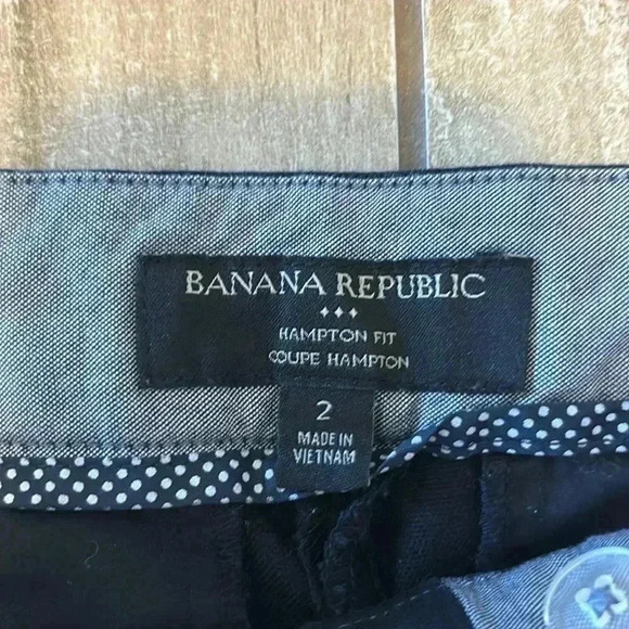 Women’s black  size 2 shorts - Picture 4 of 6